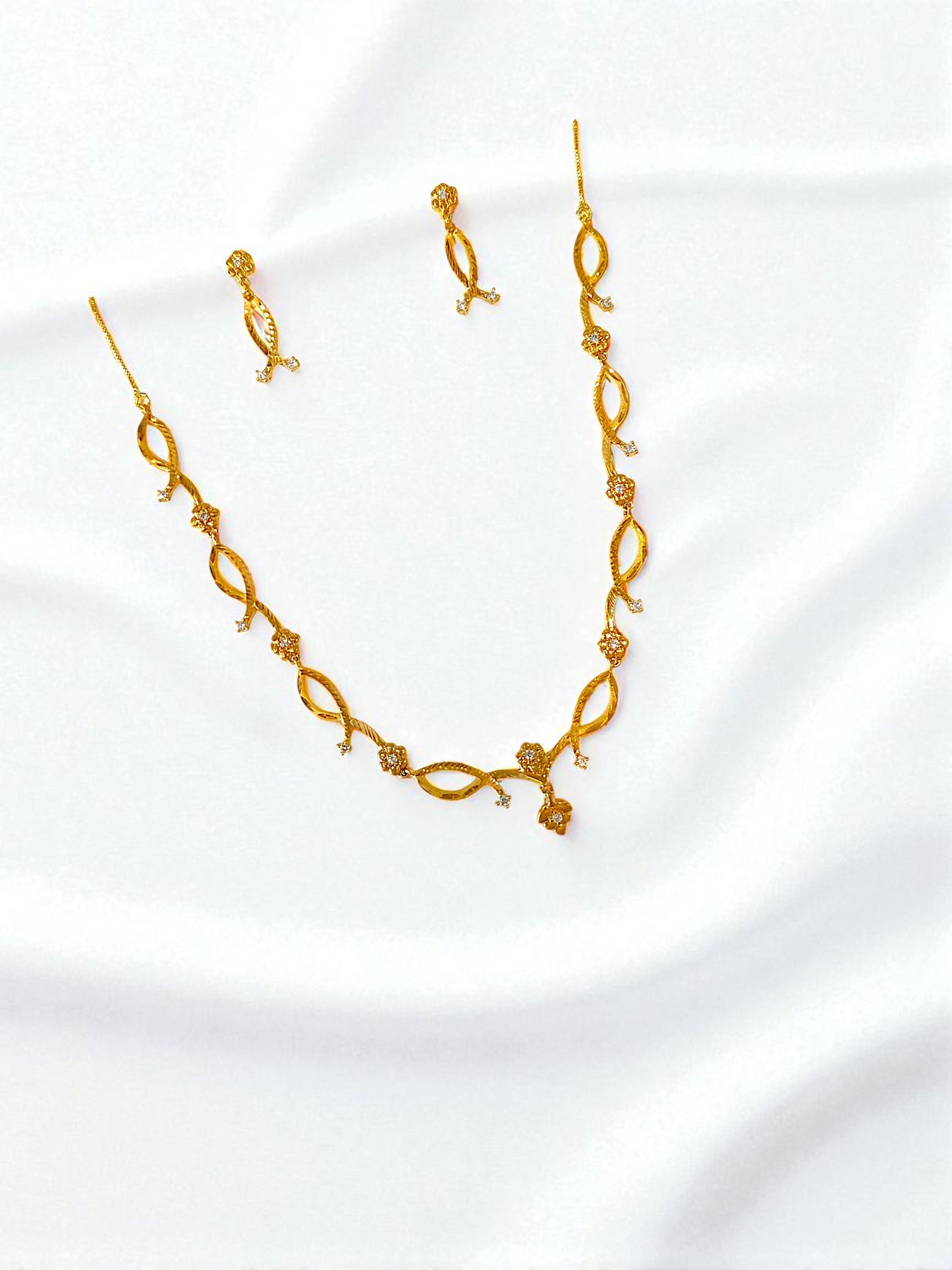 zayara celeste necklace