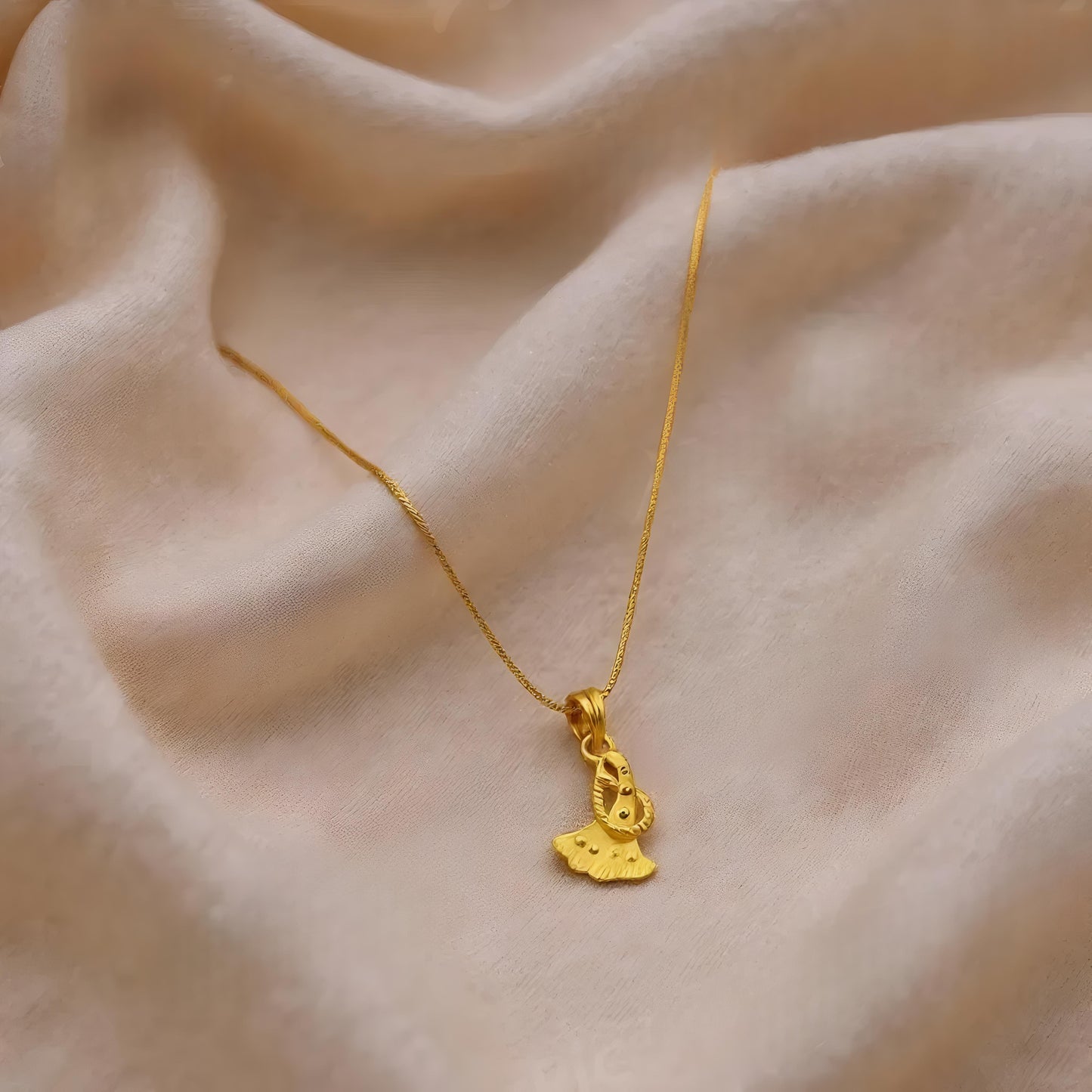 Aayat Pendant